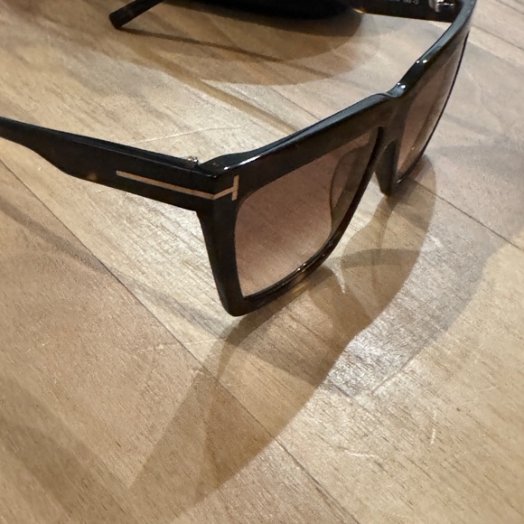 Tom Ford sunglasses - Picture 4 of 6